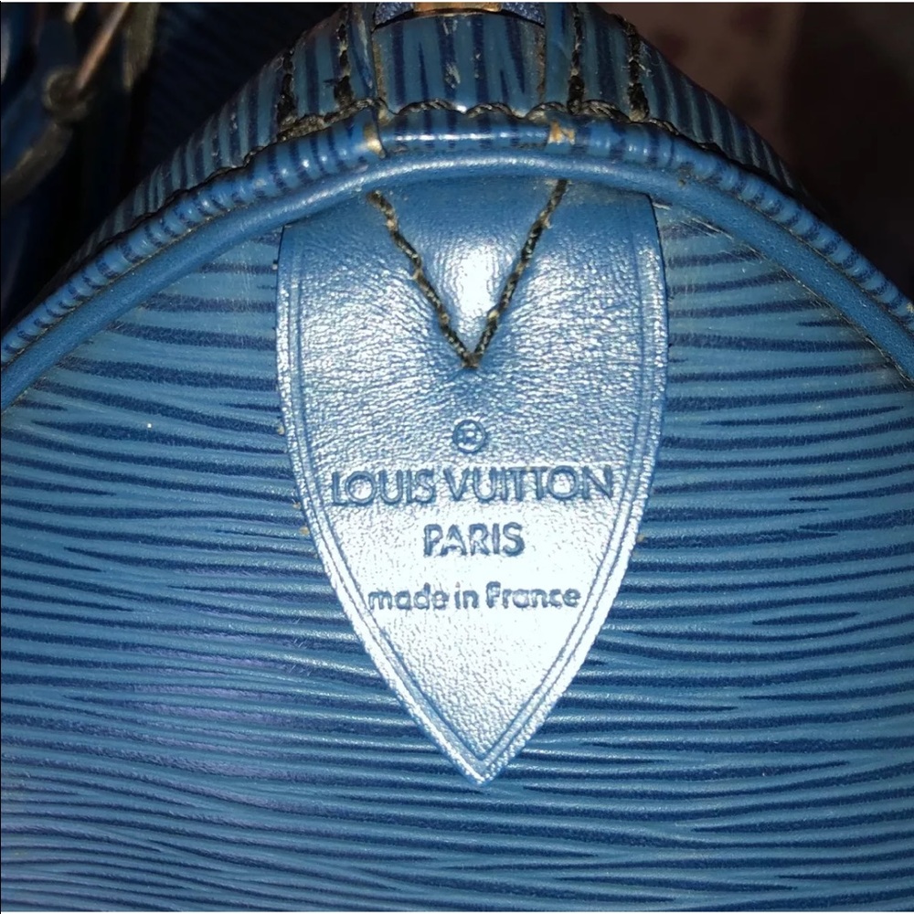 Authentic Louis Vuitton Epi Speedy 35 50633